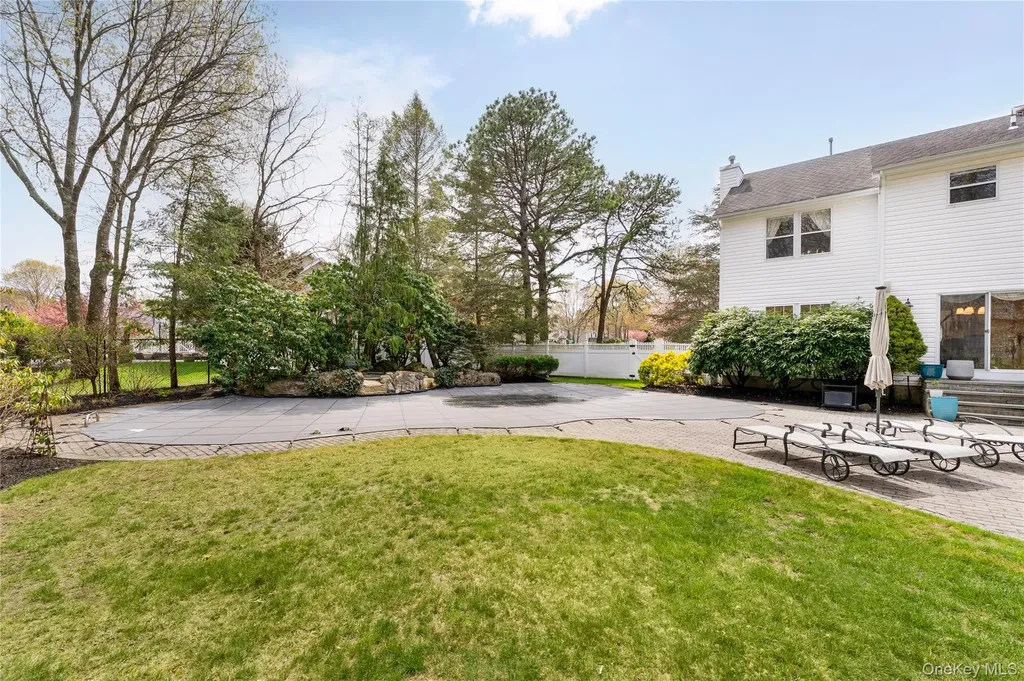 9 Framingham Lane Shoreham NY 11786