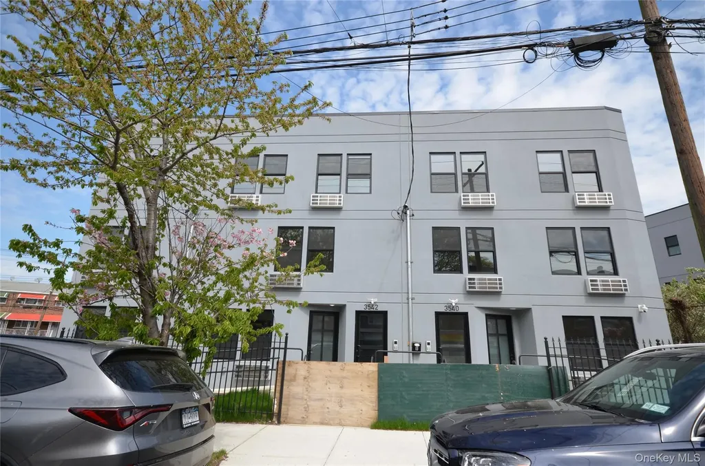 3542 Tiemann Avenue Bronx NY 10469