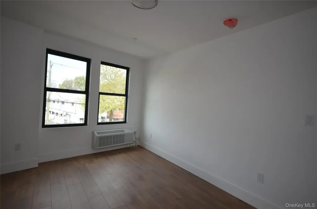 3542 Tiemann Avenue Bronx NY 10469