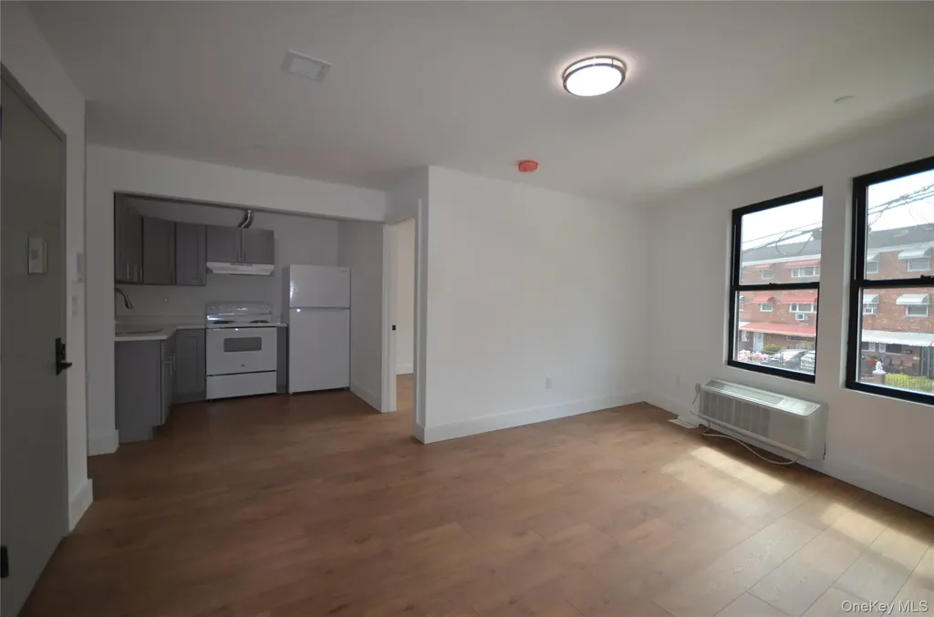 3542 Tiemann Avenue Bronx NY 10469