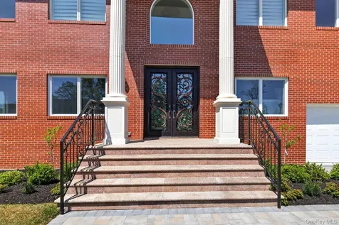 171 South Street New Hyde Park NY 11040