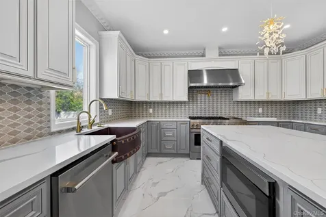 171 South Street New Hyde Park NY 11040