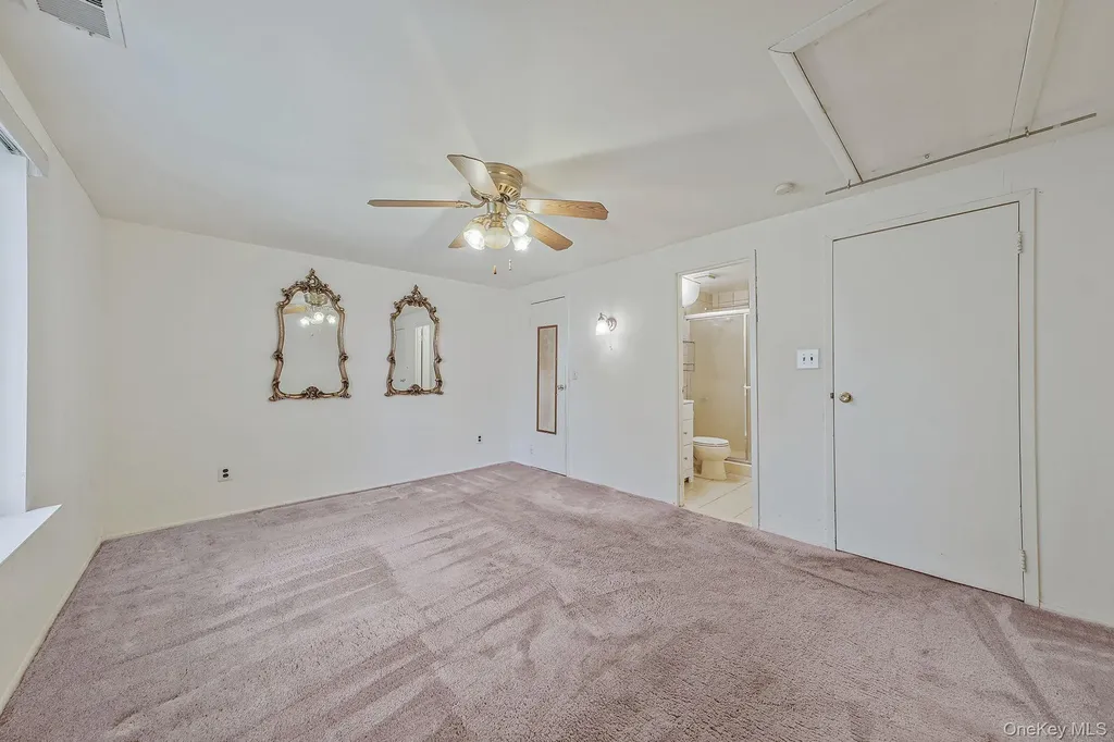 527 Daryl Drive Medford NY 11763