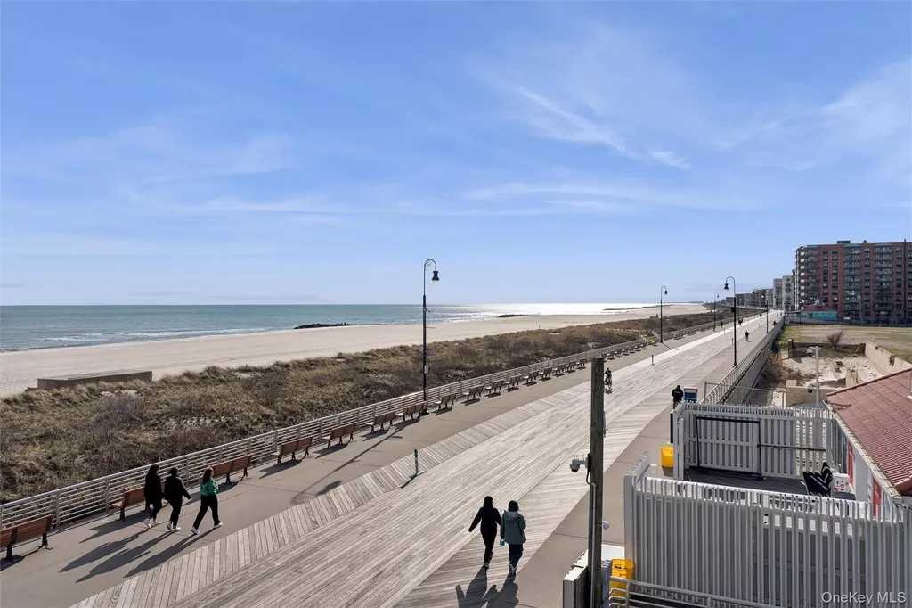 140 Boardwalk Long Beach NY 11561