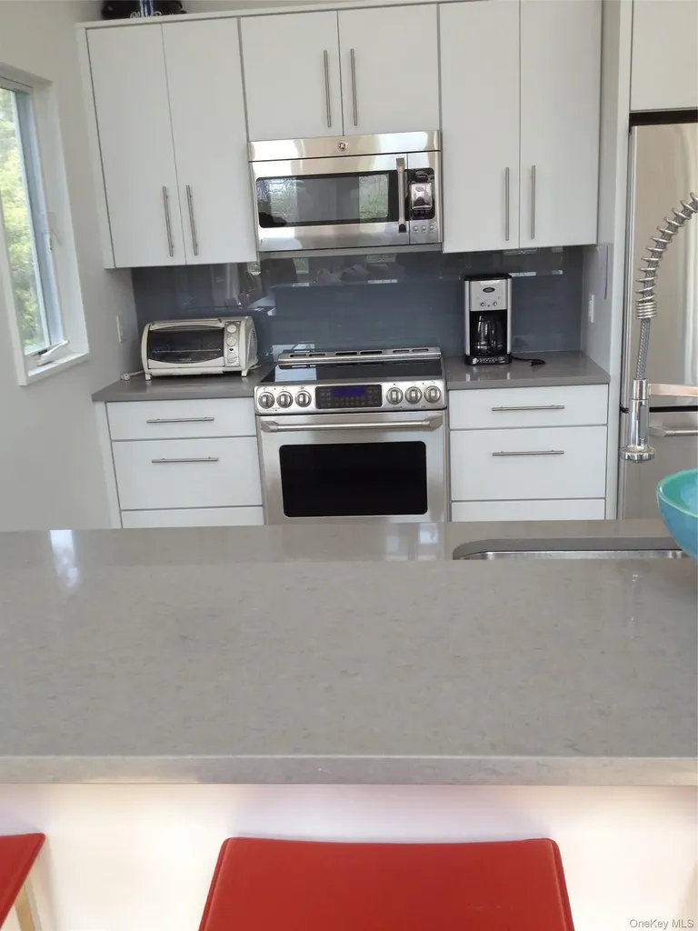 42 Evergreen Seaview NY 11770