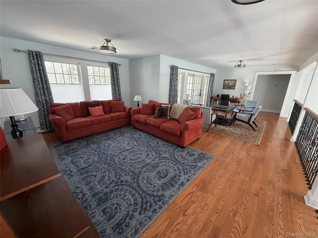 27 Deer Path Quogue NY 11959