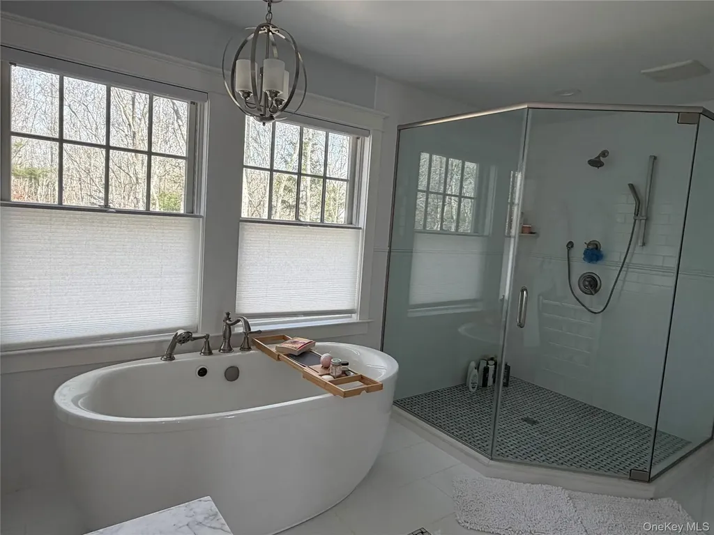 27 Deer Path Quogue NY 11959