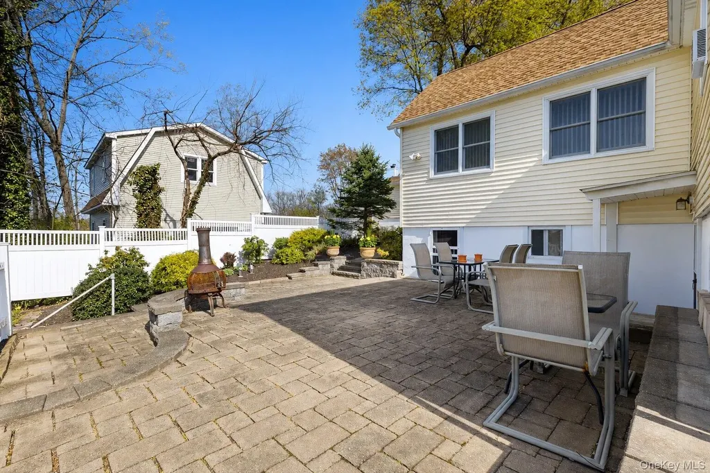 11 Daisy Drive Mahopac NY 10541