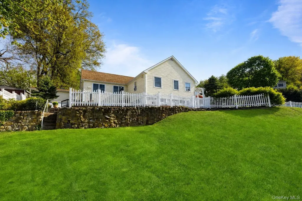 11 Daisy Drive Mahopac NY 10541