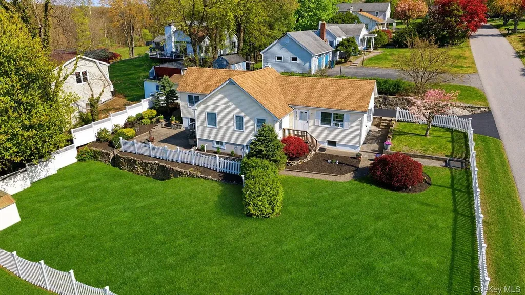 11 Daisy Drive Mahopac NY 10541
