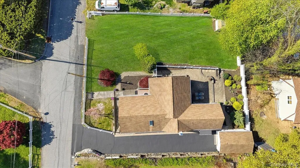 11 Daisy Drive Mahopac NY 10541