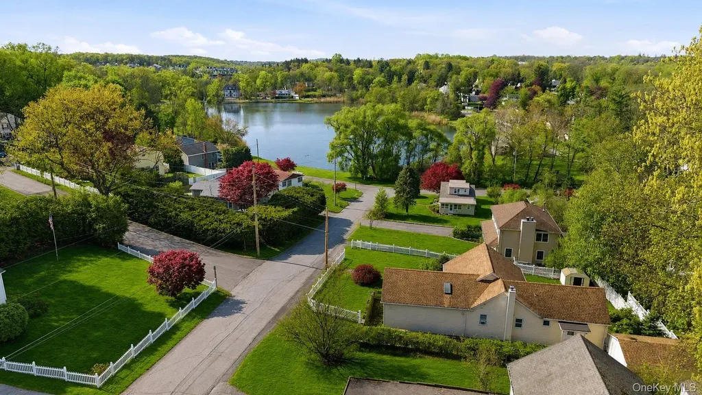 11 Daisy Drive Mahopac NY 10541