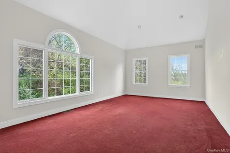 31 Sunflower Circle Wappingers Falls NY 12590
