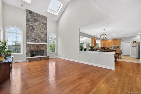 31 Sunflower Circle Wappingers Falls NY 12590