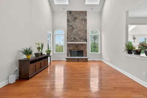 31 Sunflower Circle Wappingers Falls NY 12590