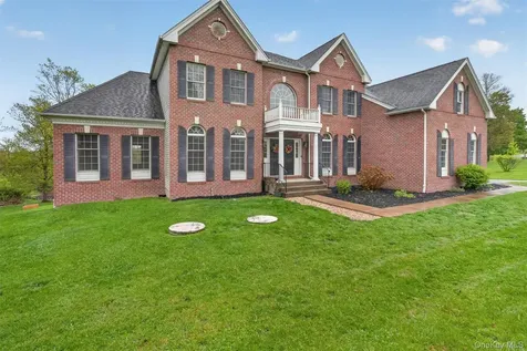 31 Sunflower Circle Wappingers Falls NY 12590