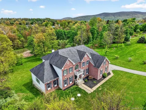 31 Sunflower Circle Wappingers Falls NY 12590