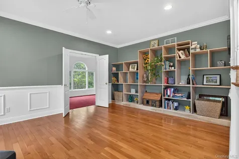 31 Sunflower Circle Wappingers Falls NY 12590