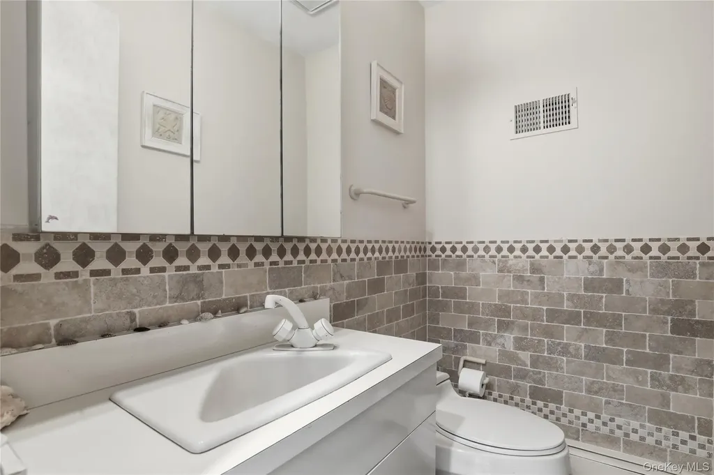 30 Ediths Way Hastings-on-hudson NY 10706