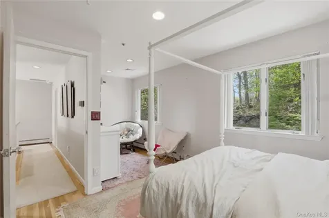 30 Ediths Way Hastings-on-hudson NY 10706