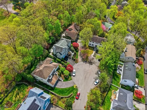 30 Ediths Way Hastings-on-hudson NY 10706