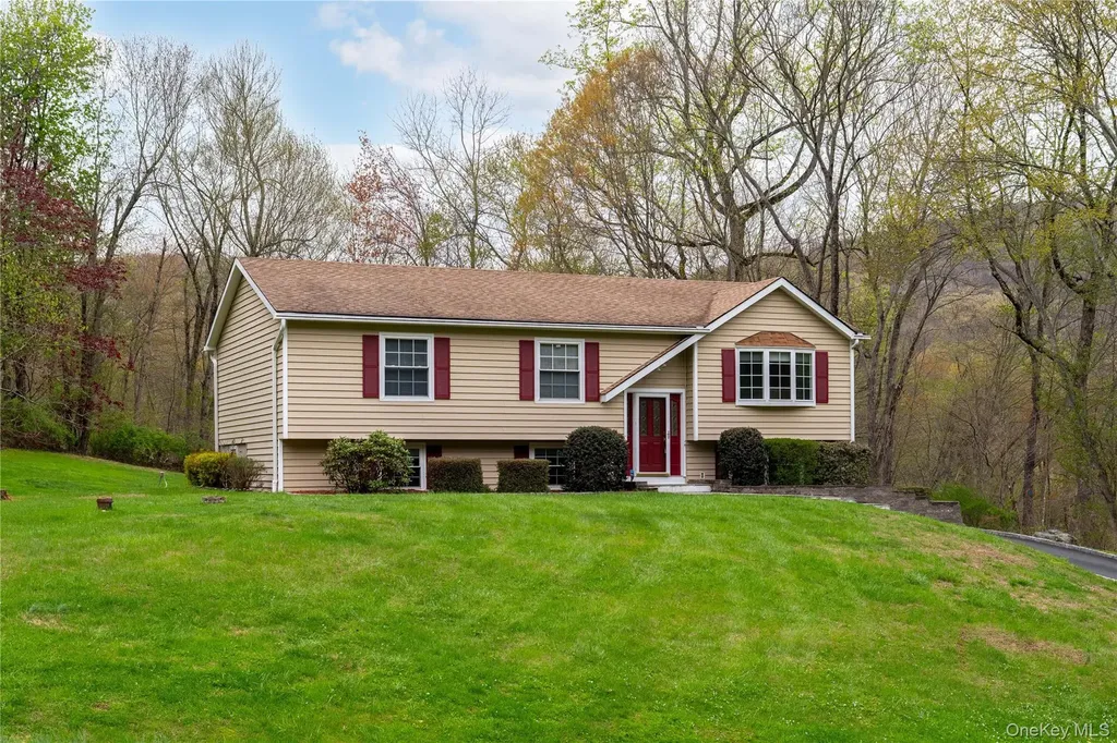 25 Boswell Road Putnam Valley NY 10579