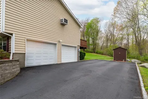 25 Boswell Road Putnam Valley NY 10579