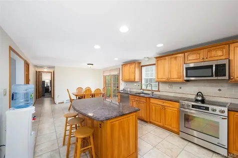 25 Boswell Road Putnam Valley NY 10579