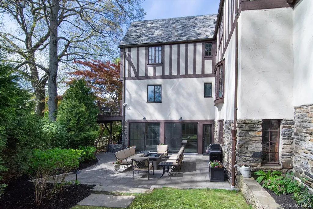41 Summit Avenue Bronxville NY 10708