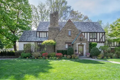 41 Summit Avenue Bronxville NY 10708