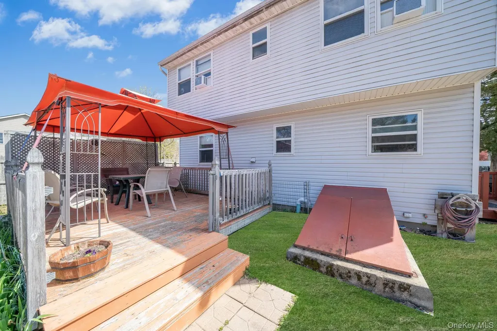 106 Holbrook Road Centereach NY 11720