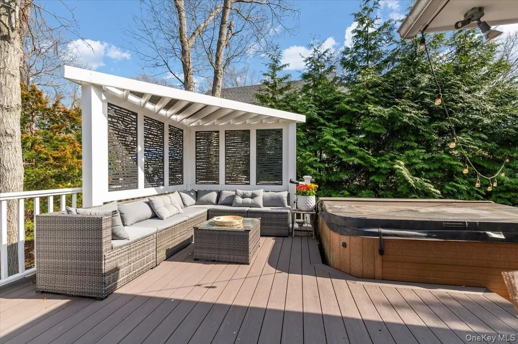 26 Bittersweet Avenue Hampton Bays NY 11946