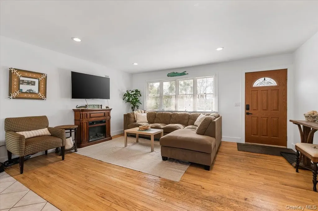 26 Bittersweet Avenue Hampton Bays NY 11946