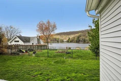 5 Huguenot Road Carmel NY 10512