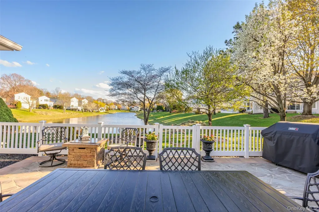 201 Colony Drive Holbrook NY 11741