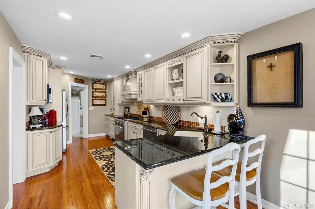 201 Colony Drive Holbrook NY 11741
