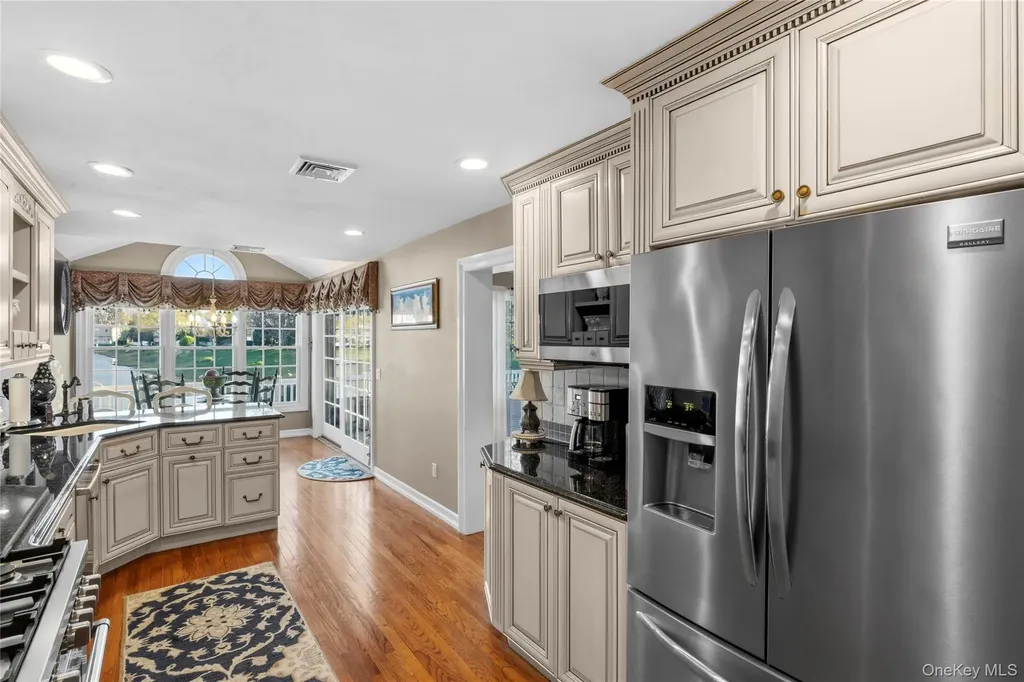 201 Colony Drive Holbrook NY 11741