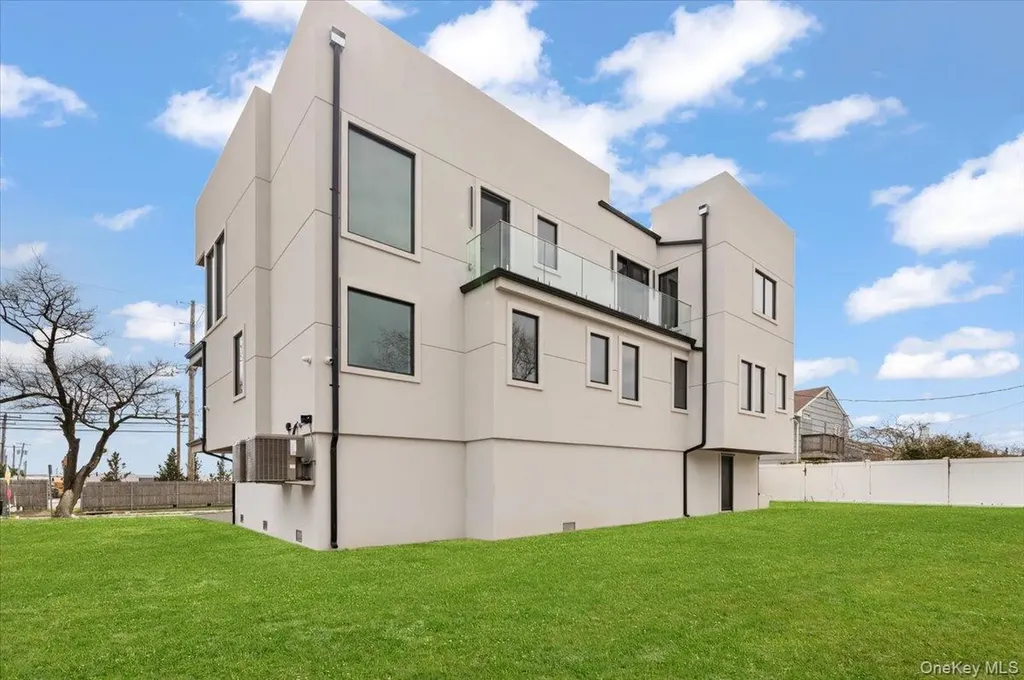 1368 Beech Street Atlantic Beach NY 11509