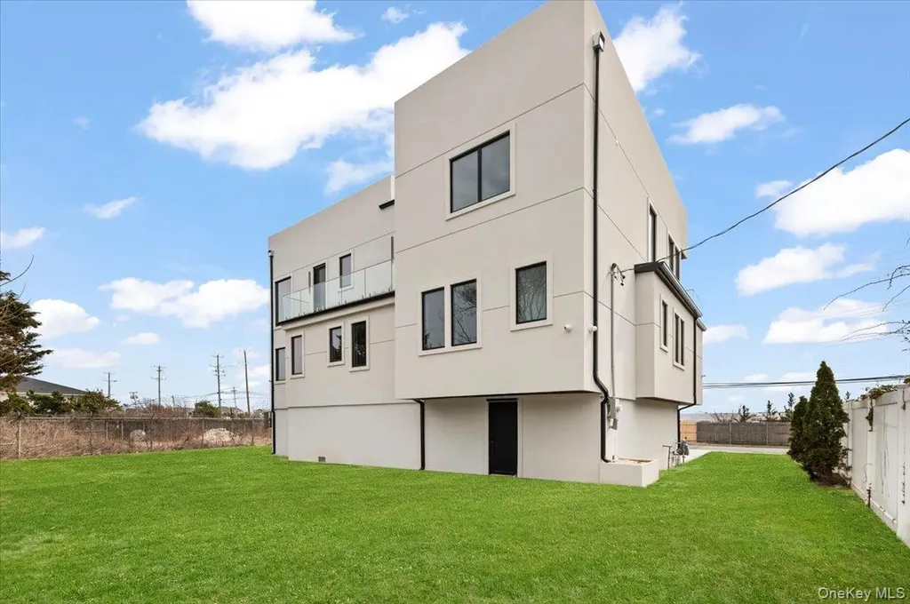 1368 Beech Street Atlantic Beach NY 11509