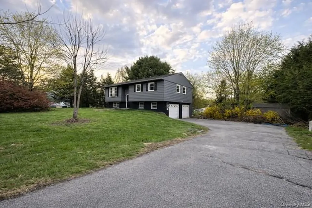 7 Jonathan Drive Staatsburg NY 12580