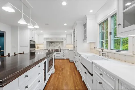 6 Round House Court Bedford NY 10506