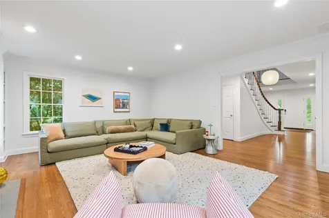 6 Round House Court Bedford NY 10506