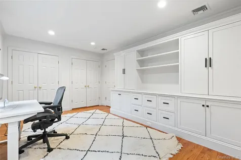 6 Round House Court Bedford NY 10506