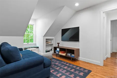 6 Round House Court Bedford NY 10506