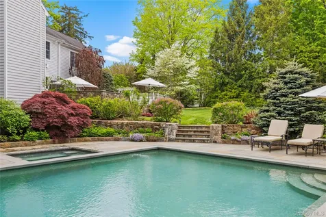 6 Round House Court Bedford NY 10506