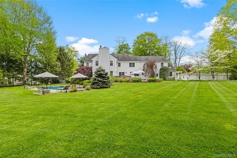 6 Round House Court Bedford NY 10506