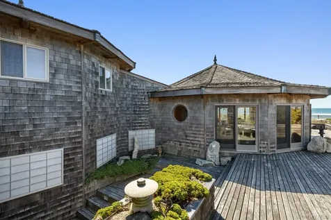1 Steels Walk Water Island NY 11772