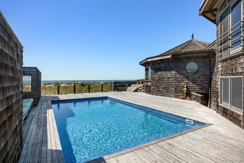 1 Steels Walk Water Island NY 11772