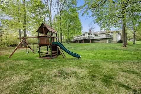 4 Mohican Trail Scarsdale NY 10583