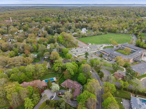 4 Mohican Trail Scarsdale NY 10583